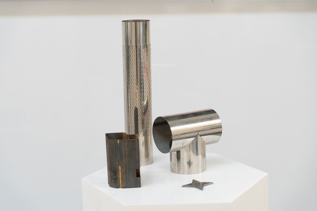Máquina de corte por láser de fibra de mesa cerrada única